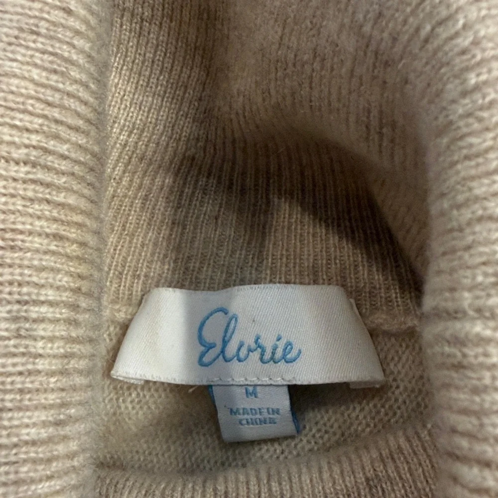 Elorie 100% cashmere turtleneck sweater longer length rounded hemline oatmeal M